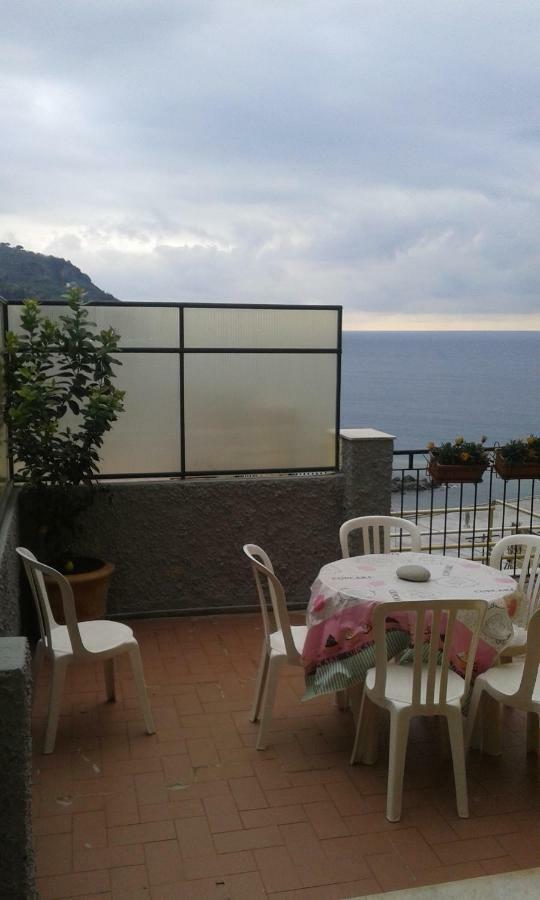 Partenope Levanto Exterior photo